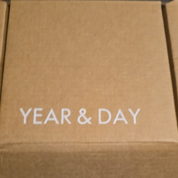 Elegant Gray Ceramic Spoon Rest - Picture 3 of 3